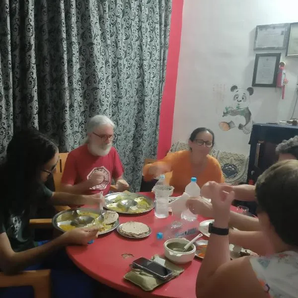 Holiday Home Stay, hotel em Khajuraho