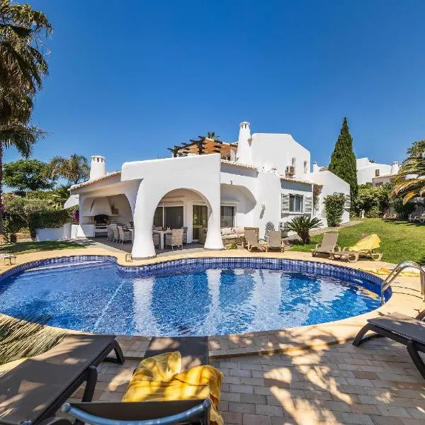 Villa Eva by OCvillas, ξενοδοχείο σε Sesmarias