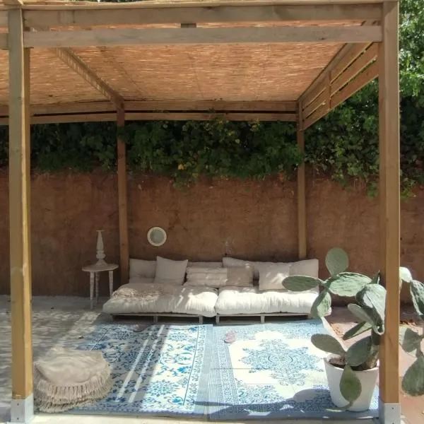 AMIRA home near Sitges, hotel in Sant Pere de Ribes