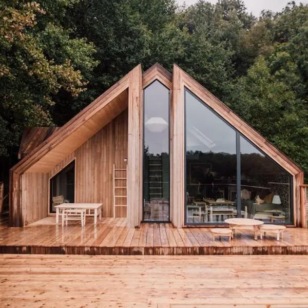 Casa Friendly avec sa piscine chauffée …, hotel in Les Croix Chemins