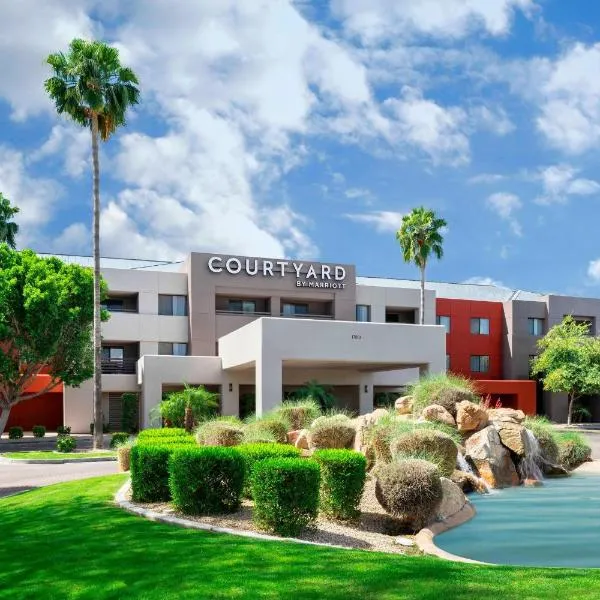 Courtyard Scottsdale North – hotel w mieście Happy Valley Ranch