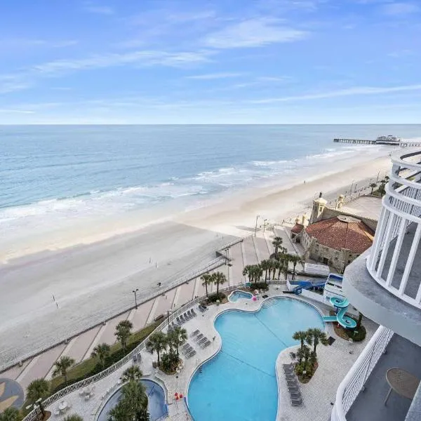 Stunning 2BR Oceanfront Beach Villa - 3 Balconies, hotel i Daytona Beach
