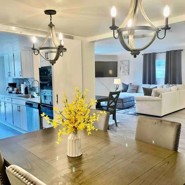 Glendora Pool Home Retreat, hotel in Glendora
