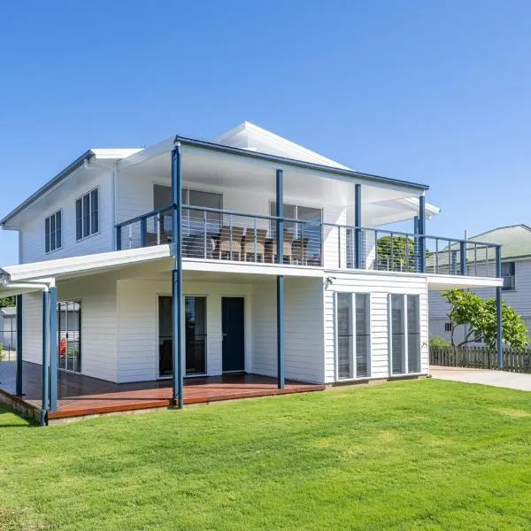 The Beach House 16 Clarke Street Bargara, ξενοδοχείο σε Bargara