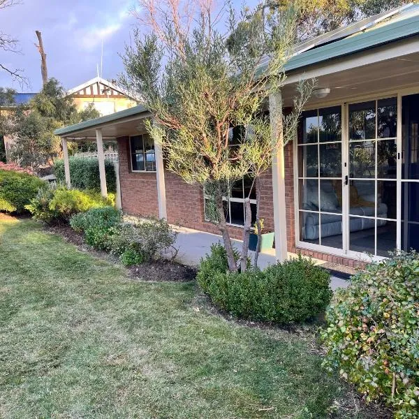 Five o'clock somewhere, hotel in Bream Creek