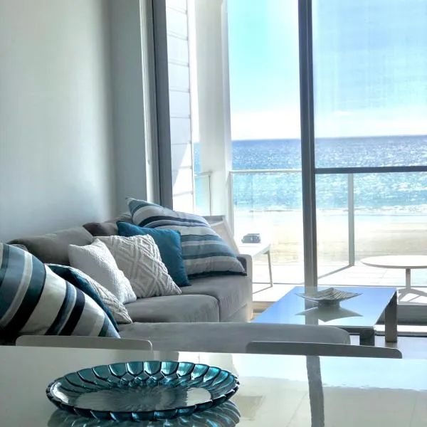 Luxury beachfront apartment, hotel v destinaci Moana