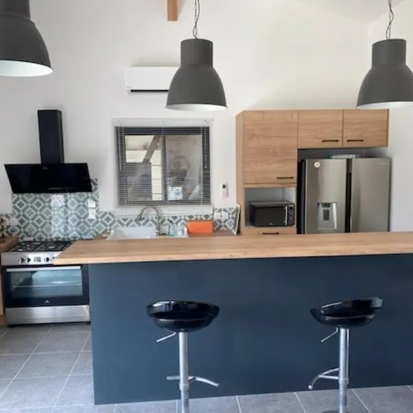 Gite 1 chambre sur mezzanine, hotel in Saint-Magne-de-Castillon