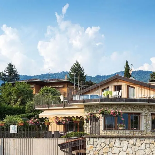 Villa Sasso Il Bianco Varese Lake, hotel v destinácii Comerio