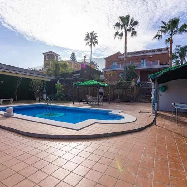 lujosa villa en Alhaurin de la Torre 7 dormitorios, hotel v destinaci Alhaurín de la Torre