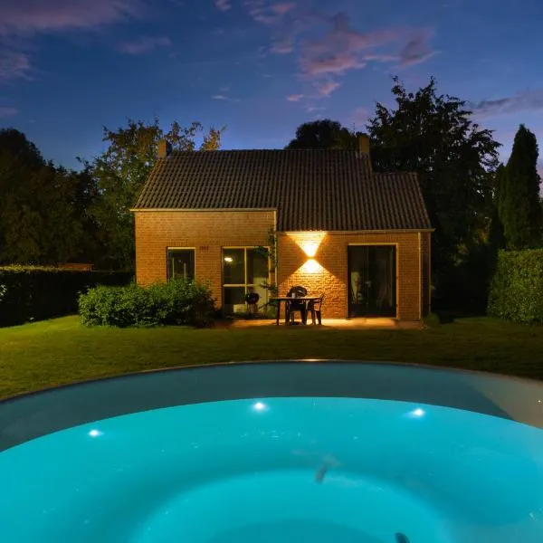 6P Vrijstaand Huis met royale tuin en Hottub, ξενοδοχείο σε Ewijk