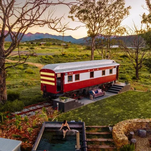 The Red Caboose Train Carriage, hotel in McGregor