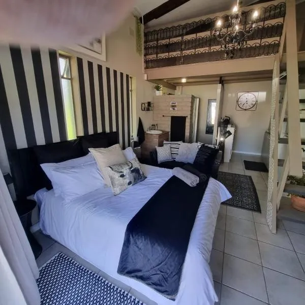Angel 8 AirBnB Apartment 2, hotel v destinaci Robertson