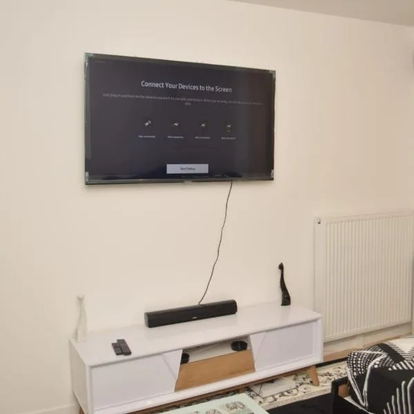 Professional Studio Appartment, מלון בבוביני