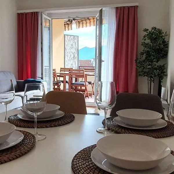 Apartment via San Carlo in Muralto-Locarno, hotel en Muralto