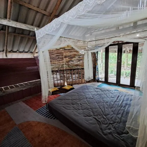 Big Hug Home-Nok kao house, hotel v destinaci Ko Yao Noi