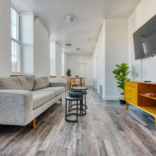 The Stairway Suites - Convention Center