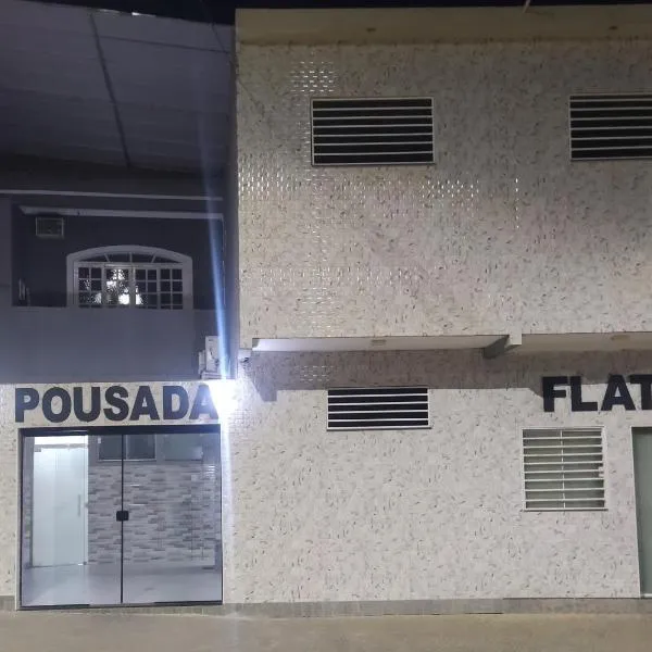 Pousada Quarto com tv,ar,frigobar,wifi e garagem, hotel di Aparecida