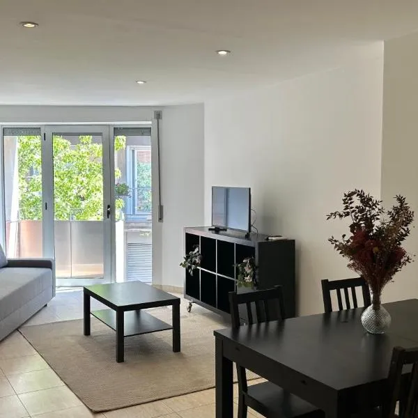 M1 Céntrico y con balcón, ξενοδοχείο σε Terrassa