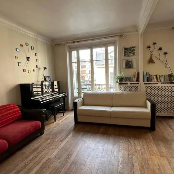 Le grand calme à deux pas de Paris: Neuilly-sur-Seine şehrinde bir otel