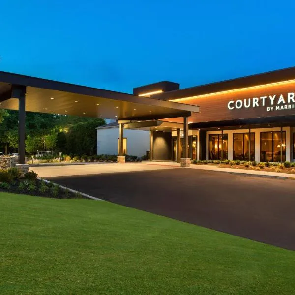 Courtyard by Marriott Lincroft Red Bank, готель у місті Atlantic Highlands