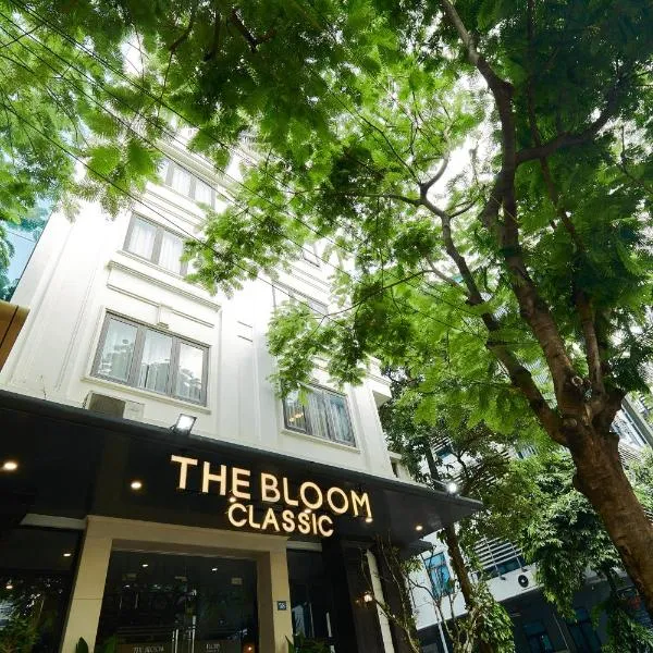 The Bloom Classic - Hotel and Bistro, hotel in Phùng Thôn