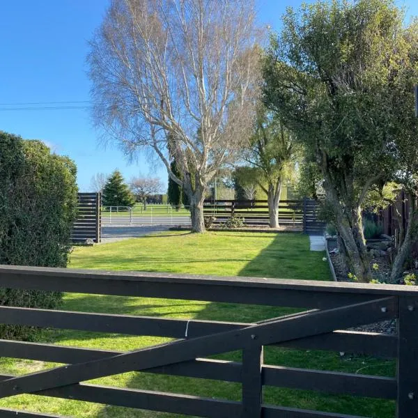 Darfield Home Stay - Large Bedroom, Dedicated Bathroom, Parking, Quiet Location, hotel di Darfield