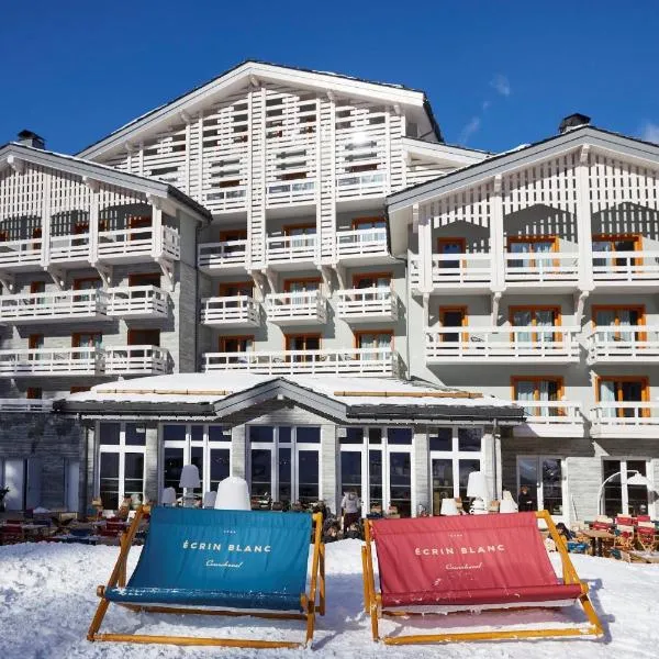 Ecrin Blanc Resort Courchevel, отель в Куршевеле