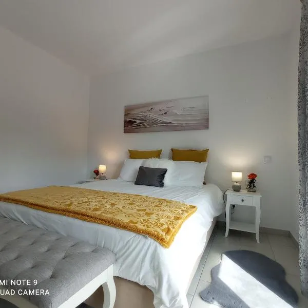 Vale da Telha Ocean Suite - Villa Luar โรงแรมในอัลเจซูร์