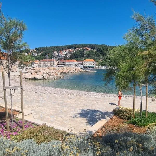 House Stone house in center, hotel a Jelsa (Gelsa)