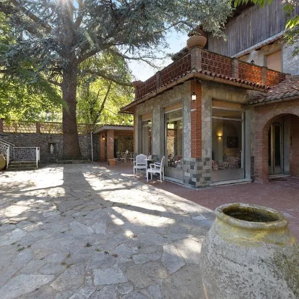 Pratolina, hotel v destinaci Savona