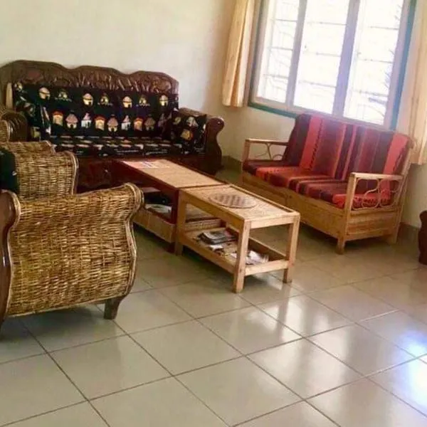 Homestaystudio62, hotel v destinaci Jinja
