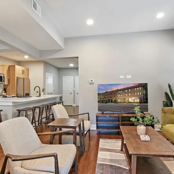 3BR Spacious Apartment with In-Unit Laundry - Kedzie 3F, Hotel in Chicago