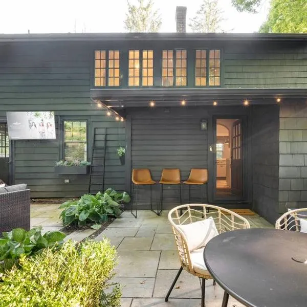 Exquisite Bedford Lux Retreat., hotel in Bedford