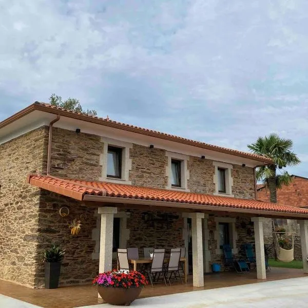 Casa Fontes Rosas, hotel v destinaci Touro