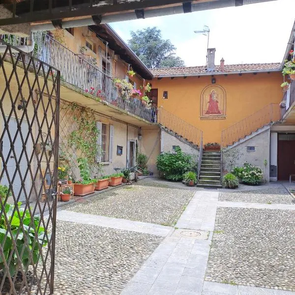 Gabbinoholidayhome Appartamento in suggestiva corte, hotel em Como