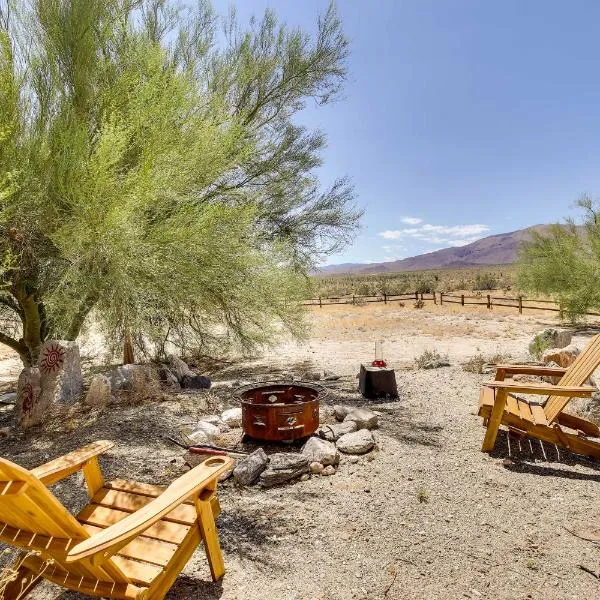 Borrego Springs Stargazing Home with Mtn Views, hotel en Borrego Springs