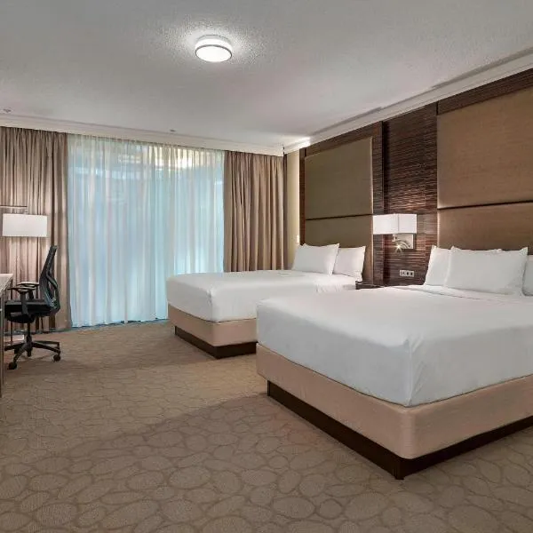 Delta Hotels by Marriott Edmonton Centre Suites โรงแรมในเอดมันตัน