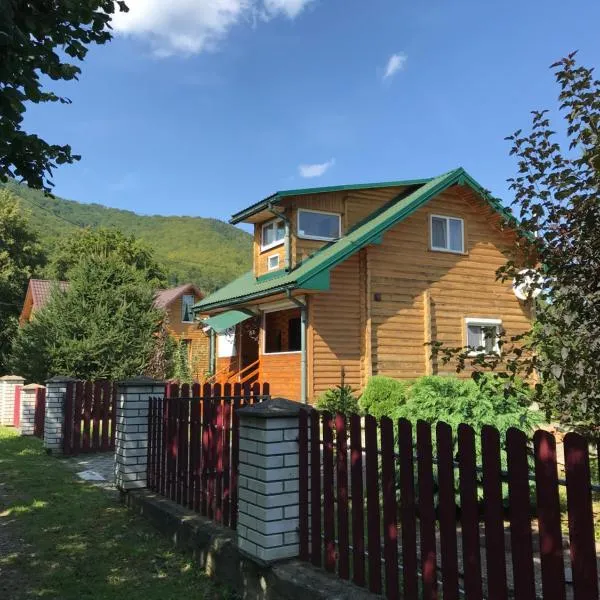 Садиба Карпатських Гір, Hotel in Pokhorylets