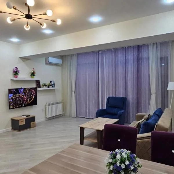 Park Azure Comfortable Apartment, hotel in Baku