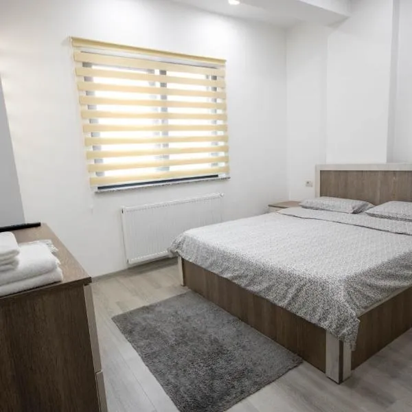 AStar Apartments - LARGE: Rădăuţi şehrinde bir otel