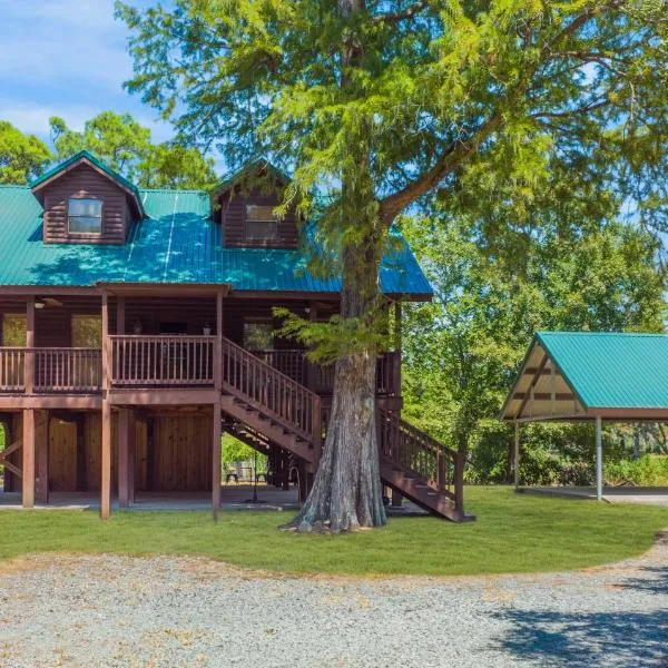 Experience Louisiana, Cabin on Bayou Petite Anse, hotel v destinaci New Iberia