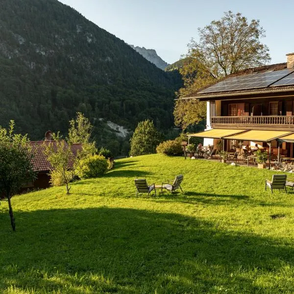 Hotel & Chalets Lampllehen, hotell i Marktschellenberg