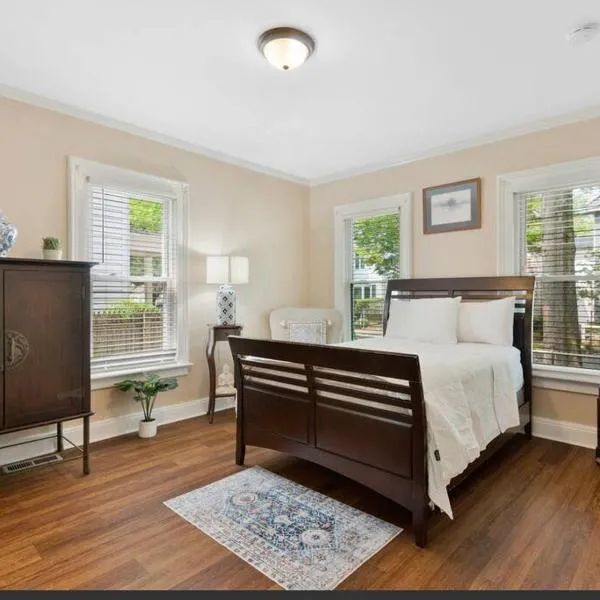 Beautiful Studio Apartment in Historic House, hotel v destinaci New Haven