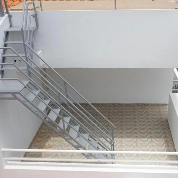 Djon’s Place, ξενοδοχείο σε Mindelo