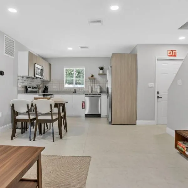 Sistrunk Shades Villa #5 - New Townhome in Downtown Fort Lauderdale, hotel en Fort Lauderdale
