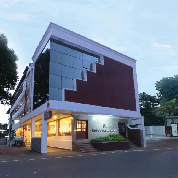 Hotel Maharani, hotel in Kuttāttukulam