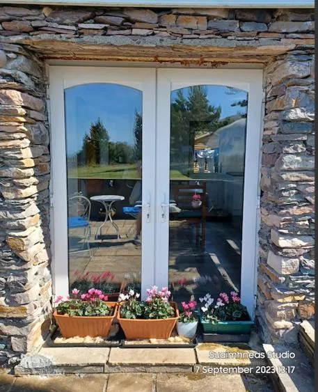 Teach Beag, Gortaforia, Kells, V23 N978, Hotel in Killarney