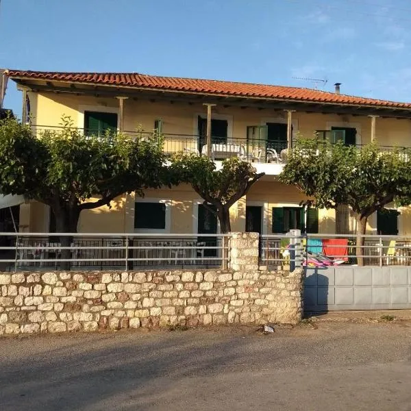 Floisvos Apartments, hotel v destinaci Selianitika
