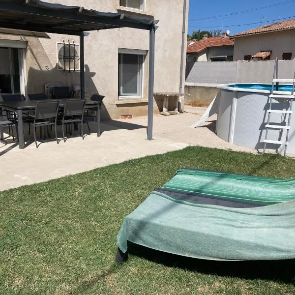 Chez Val et Phil, hotel v destinaci La Voulte-sur-Rhône