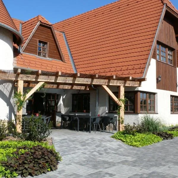 Kádárta Vendéglő Panzió, hotel v destinaci Veszprém